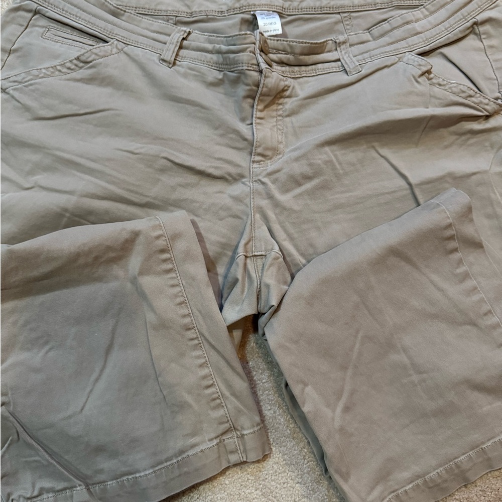 Women’s Tan Pants